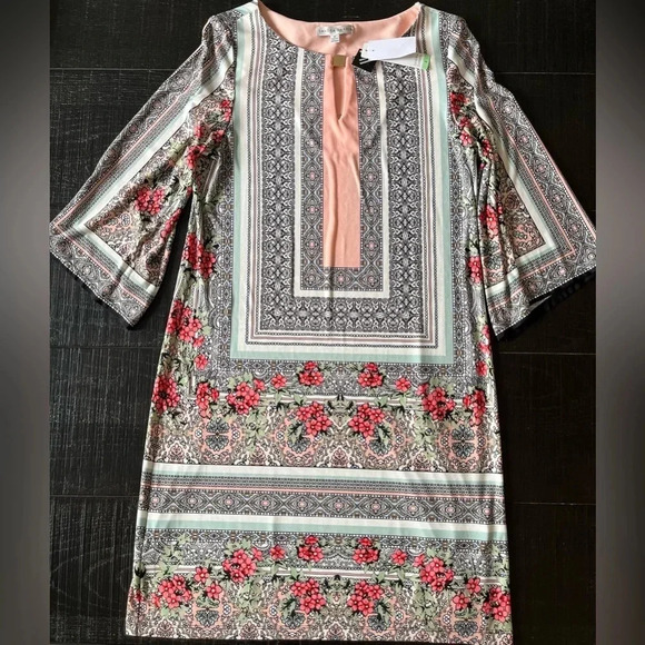 NEW Women's Sandra Darren Floral Paisley Jersey Shift Dress Size 8 Bell sleeve - Picture 1 of 8